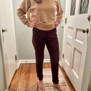 Lululemon maroon joggers
